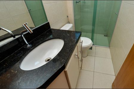 Apartamento à venda com 130m², 3 quartos e 2 vagas Apartamento à venda com 130m², 3 quartos e 2 vagasBanheiro Suíte