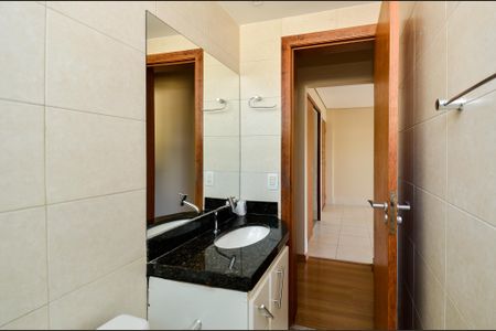 Apartamento à venda com 130m², 3 quartos e 2 vagas Apartamento à venda com 130m², 3 quartos e 2 vagasBanheiro Social