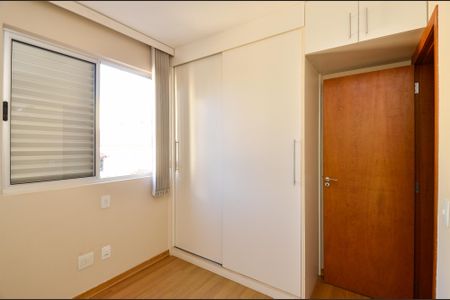 Apartamento à venda com 130m², 3 quartos e 2 vagas Apartamento à venda com 130m², 3 quartos e 2 vagasQuarto 2
