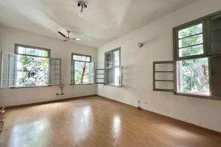 Suite de casa para alugar com 4 quartos, 287m² em Jardim Oriental, São Paulo