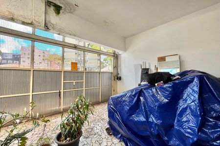 Garagem de casa para alugar com 4 quartos, 287m² em Jardim Oriental, São Paulo