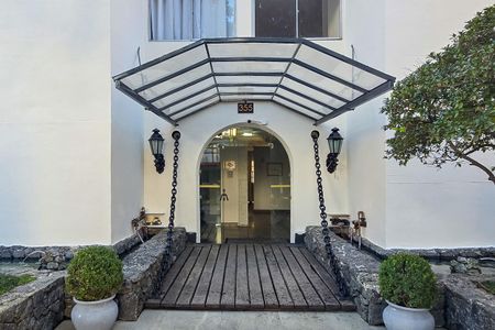 Entrada de apartamento para alugar com 2 quartos, 62m² em Moema, São Paulo