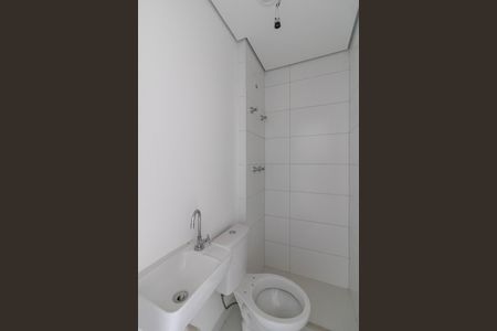 Banheiro de Serviço  de apartamento à venda com 3 quartos, 150m² em Centro, Guarulhos