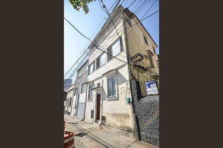 Apartamento para alugar com 65m², 2 quartos e sem vaga Apartamento para alugar com 65m², 2 quartos e sem vagaFachada