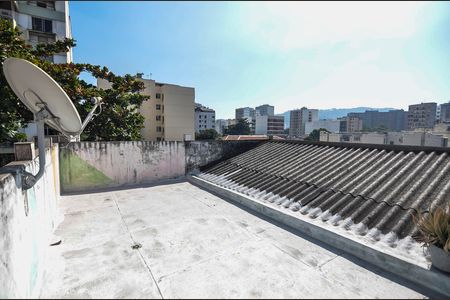 Apartamento para alugar com 65m², 2 quartos e sem vaga Apartamento para alugar com 65m², 2 quartos e sem vagaTerraço
