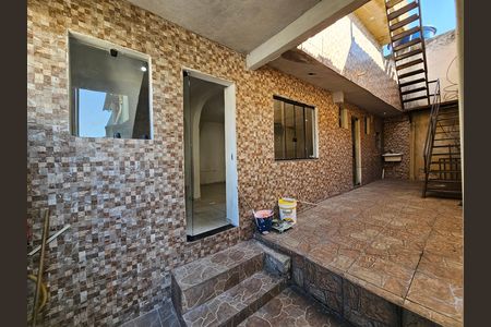 Quintal de casa para alugar com 2 quartos, 67m² em Cabuís, Nilópolis