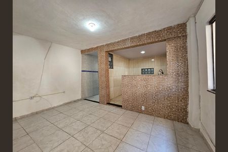 Casa para alugar com 67m², 2 quartos e sem vaga Casa para alugar com 67m², 2 quartos e sem vagaSala