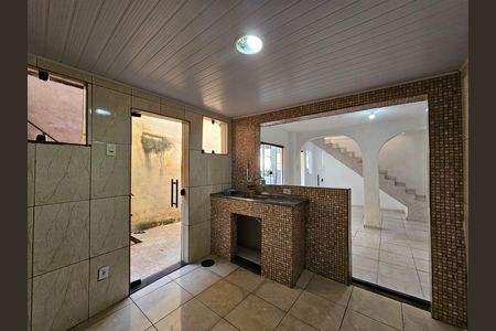 Cozinha  de casa para alugar com 2 quartos, 67m² em Cabuís, Nilópolis