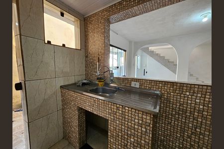 Casa para alugar com 67m², 2 quartos e sem vaga Casa para alugar com 67m², 2 quartos e sem vagaCozinha