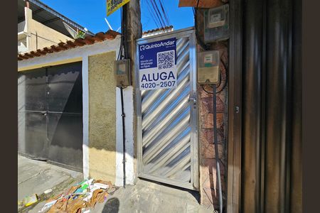 Fachada de casa para alugar com 2 quartos, 67m² em Cabuís, Nilópolis