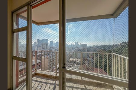 Apartamento para alugar com 71m², 2 quartos e 1 vaga