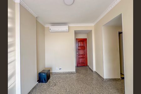 Apartamento para alugar com 71m², 2 quartos e 1 vaga