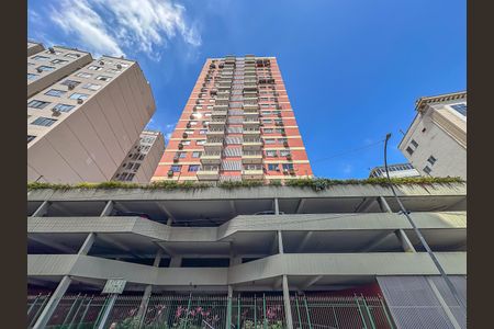 Apartamento para alugar com 71m², 2 quartos e 1 vaga