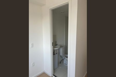 Banheiro de kitnet/studio à venda com 1 quarto, 17m² em Freguesia do Ó, São Paulo