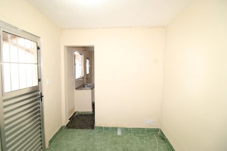 sala de casa para alugar com 3 quartos, 64m² em Vila Marilena, São Paulo