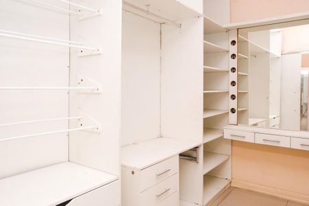 Casa para alugar com 94m², 1 quarto e sem vaga Casa para alugar com 94m², 1 quarto e sem vagaCloset