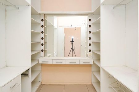 Casa para alugar com 94m², 1 quarto e sem vaga Casa para alugar com 94m², 1 quarto e sem vagaCloset
