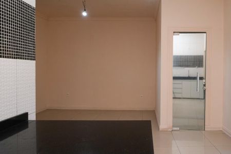 Casa para alugar com 94m², 1 quarto e sem vaga