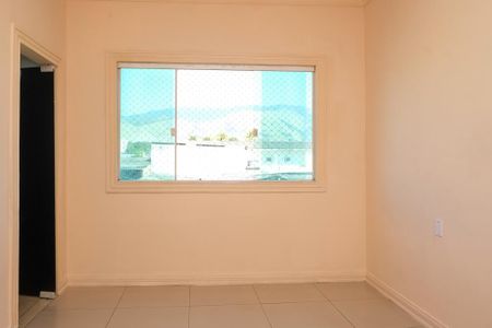 Quarto de casa para alugar com 1 quarto, 94m² em Moquetá, Nova Iguaçu