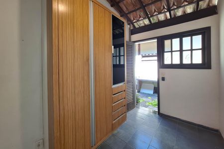 Casa à venda com 311m², 5 quartos e 3 vagas Casa à venda com 311m², 5 quartos e 3 vagasQuarto de Serviço