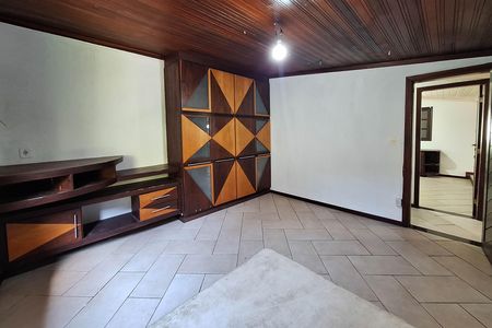 Casa à venda com 311m², 5 quartos e 3 vagas Casa à venda com 311m², 5 quartos e 3 vagasQuarto 1