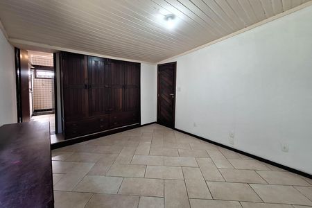 Casa à venda com 311m², 5 quartos e 3 vagas Casa à venda com 311m², 5 quartos e 3 vagasSuíte 1