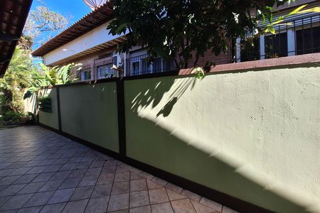 Casa à venda com 311m², 5 quartos e 3 vagas Casa à venda com 311m², 5 quartos e 3 vagasSuíte 1