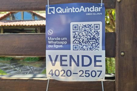 Casa à venda com 311m², 5 quartos e 3 vagas Casa à venda com 311m², 5 quartos e 3 vagasplaca