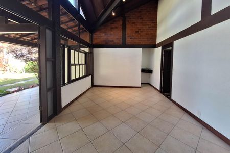 Casa à venda com 5 quartos, 311m² em Itacoatiara, Niterói