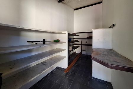 Casa à venda com 311m², 5 quartos e 3 vagas Casa à venda com 311m², 5 quartos e 3 vagasdeposito