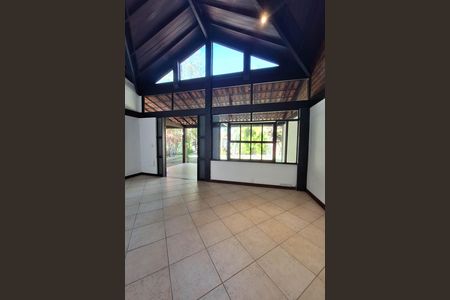 Sala de casa à venda com 5 quartos, 311m² em Itacoatiara, Niterói