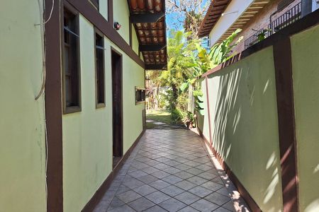 Casa à venda com 311m², 5 quartos e 3 vagas Casa à venda com 311m², 5 quartos e 3 vagasQuintal