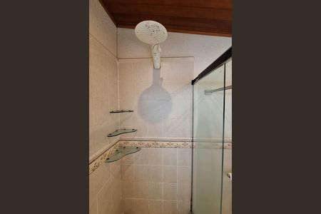 Casa à venda com 311m², 5 quartos e 3 vagas Casa à venda com 311m², 5 quartos e 3 vagasBanheiro da Suíte 2
