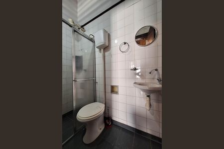Casa à venda com 311m², 5 quartos e 3 vagas Casa à venda com 311m², 5 quartos e 3 vagasBanheiro de serviço
