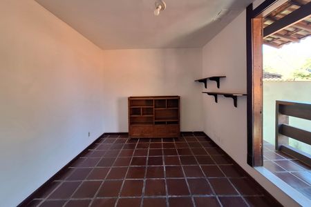 Casa à venda com 311m², 5 quartos e 3 vagas Casa à venda com 311m², 5 quartos e 3 vagasQuarto 2