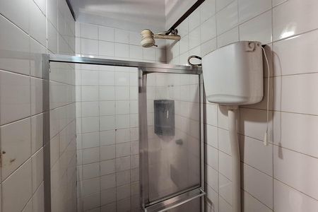 Casa à venda com 311m², 5 quartos e 3 vagas Casa à venda com 311m², 5 quartos e 3 vagasBanheiro de serviço