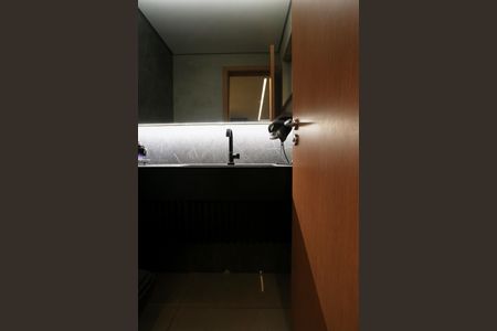 Banheiro Social de apartamento à venda com 3 quartos, 150m² em Sagrada Família, Belo Horizonte