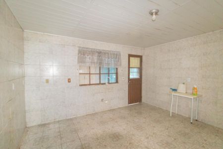 Cozinha de casa à venda com 2 quartos, 60m² em Guajuviras, Canoas