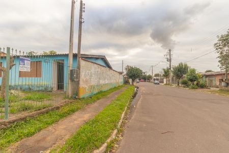 Fachada/Vista da Rua de casa à venda com 2 quartos, 60m² em Guajuviras, Canoas