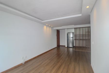 Apartamento à venda com 83m², 3 quartos e 2 vagas Apartamento à venda com 83m², 3 quartos e 2 vagasSala