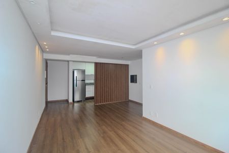 Apartamento à venda com 83m², 3 quartos e 2 vagas Apartamento à venda com 83m², 3 quartos e 2 vagasSala