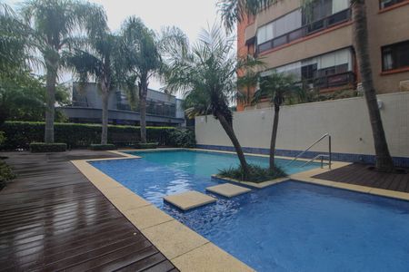 Apartamento à venda com 83m², 3 quartos e 2 vagas Apartamento à venda com 83m², 3 quartos e 2 vagasÁrea comum - Piscina