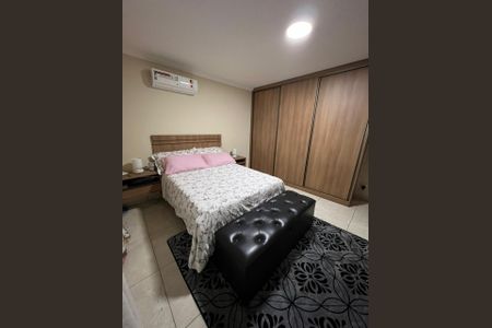 Casa para alugar com 100m², 2 quartos e 1 vaga Casa para alugar com 100m², 2 quartos e 1 vagaQuarto