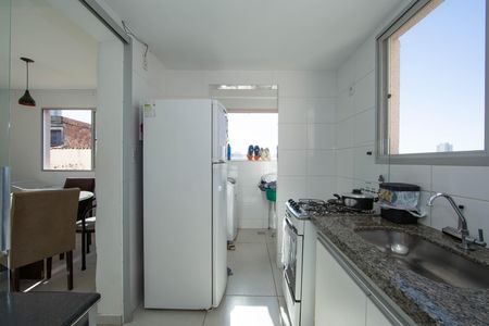 COZINHA de apartamento para alugar com 3 quartos, 140m² em Alto Caiçaras, Belo Horizonte