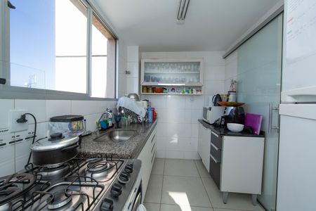 Apartamento para alugar com 140m², 3 quartos e 2 vagas Apartamento para alugar com 140m², 3 quartos e 2 vagasCOZINHA