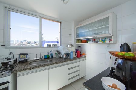 Apartamento para alugar com 140m², 3 quartos e 2 vagas Apartamento para alugar com 140m², 3 quartos e 2 vagasCOZINHA