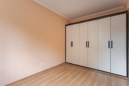 Quarto de apartamento para alugar com 1 quarto, 45m² em Jardim Lindóia, Porto Alegre