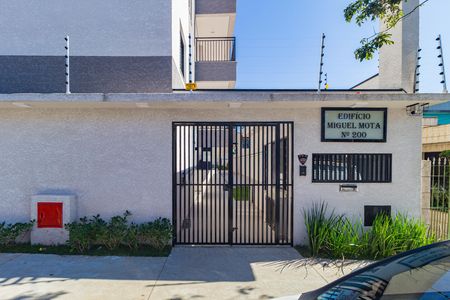 Fachada de apartamento para alugar com 2 quartos, 40m² em Vila Canero, São Paulo