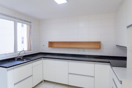 Apartamento para alugar com 154m², 3 quartos e 3 vagas Apartamento para alugar com 154m², 3 quartos e 3 vagasCozinha