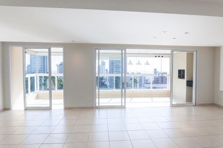Apartamento para alugar com 154m², 3 quartos e 3 vagas Apartamento para alugar com 154m², 3 quartos e 3 vagassala